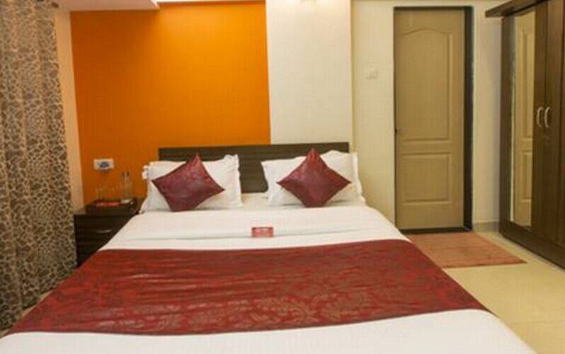 Pali Hills Service Apartment, Mumbai 4